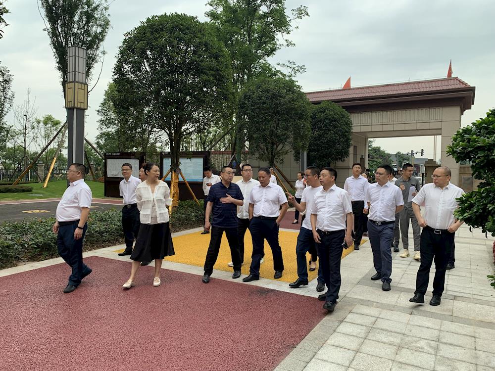 7a91c53e8ec94b44b8a38d39a2ede8cc.jpg 7a91c53e8ec94b44b8a38d39a2ede8cc.jpg